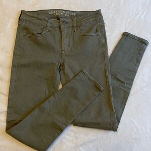 American Eagle Earthy gorpcore Olive Green Hi-Rise Jegging Skinny Jeans Sz 4